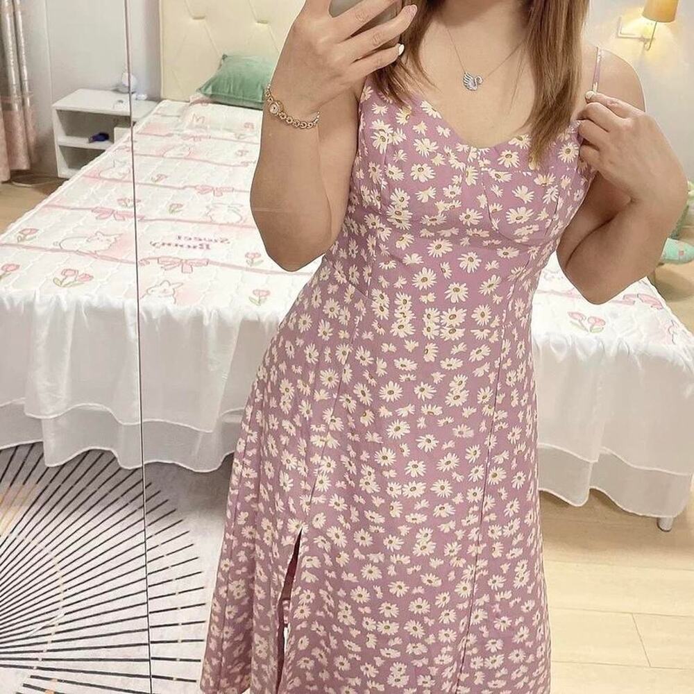 Pink daisy midi dress size small